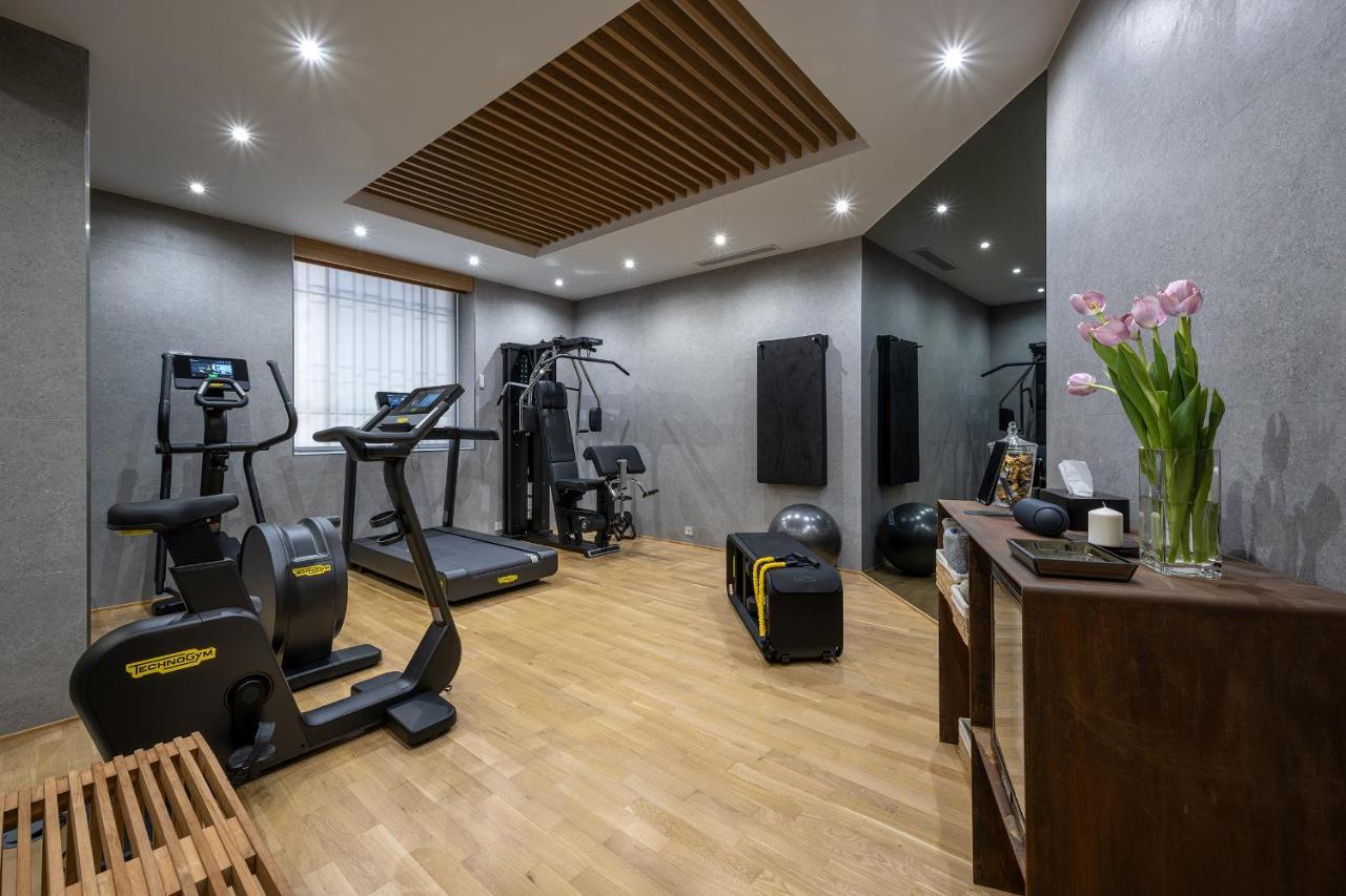 ホテル レクトル サラマンカ エクステリア 写真 The gym at the hotel