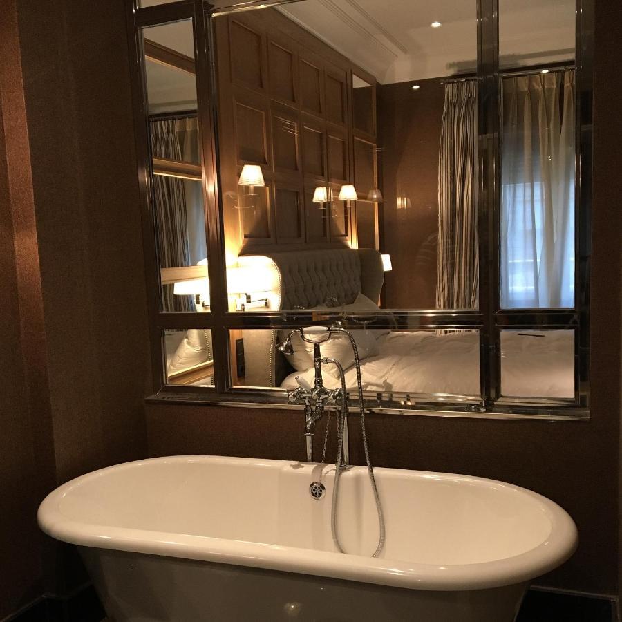 ホテル レクトル サラマンカ エクステリア 写真 Bathroom at the Hotel