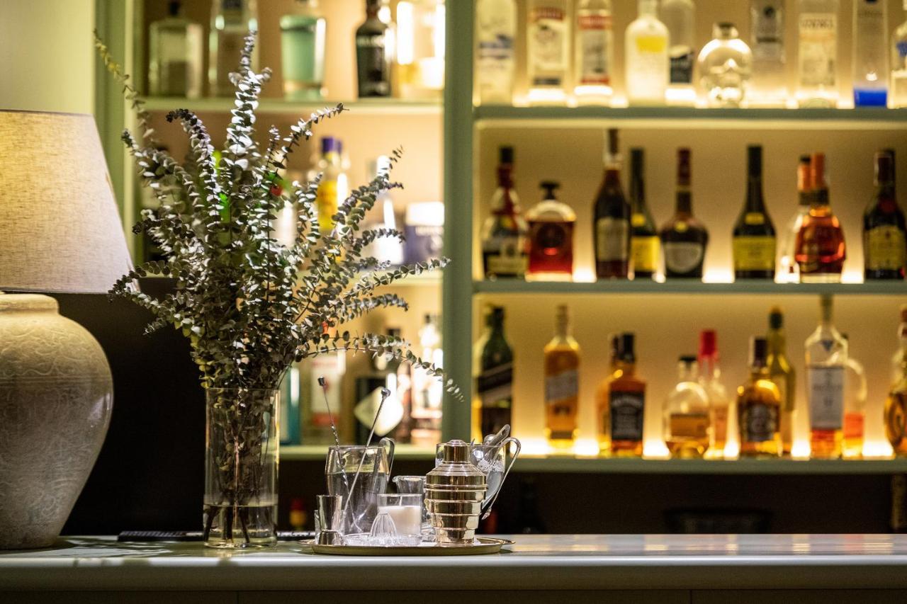 ホテル レクトル サラマンカ エクステリア 写真 The bar at the hotel