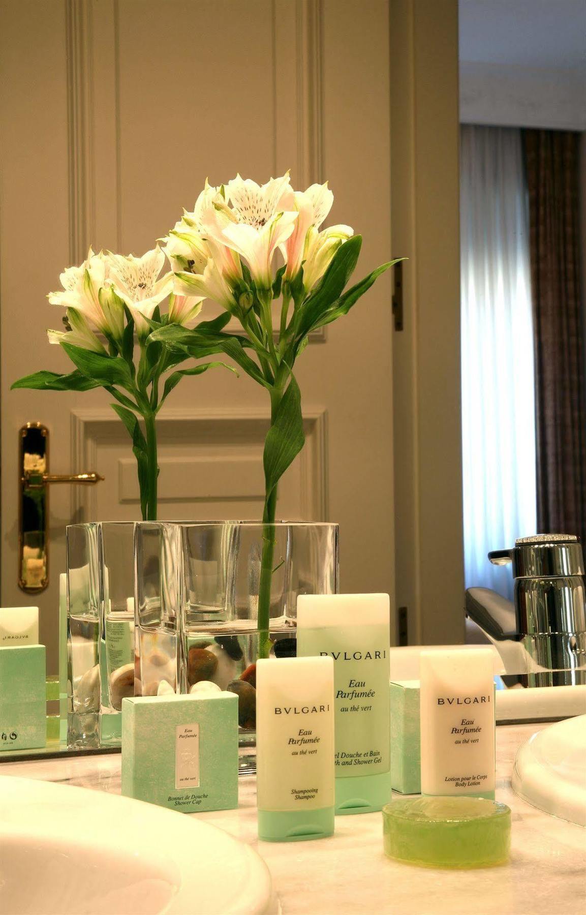 ホテル レクトル サラマンカ エクステリア 写真 A Bulgari toiletries set
